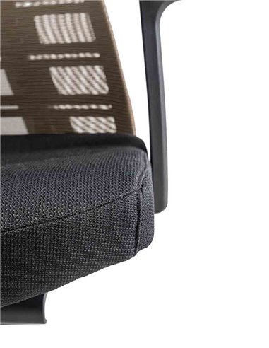 Кресло INTERSTUHL PURE PU213 BROWN MESH