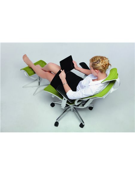 Кресло COMFORT SEATING MIRUS-IOO (IOO-WA-MDHAM) зеленое
