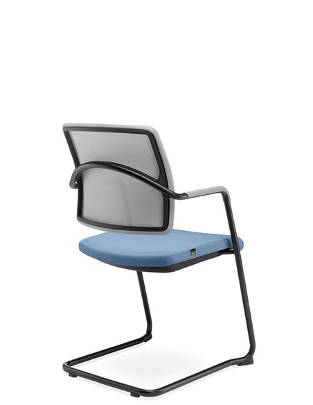 Кресло LD SEATING ARCUS 250-Z-N1 для посетителей, на полозьях