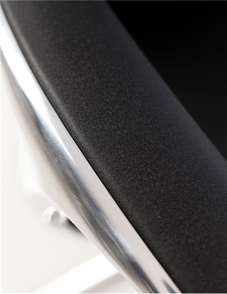 Кресло KRESLALUX 9184 BLACK для руководителя, кожаное