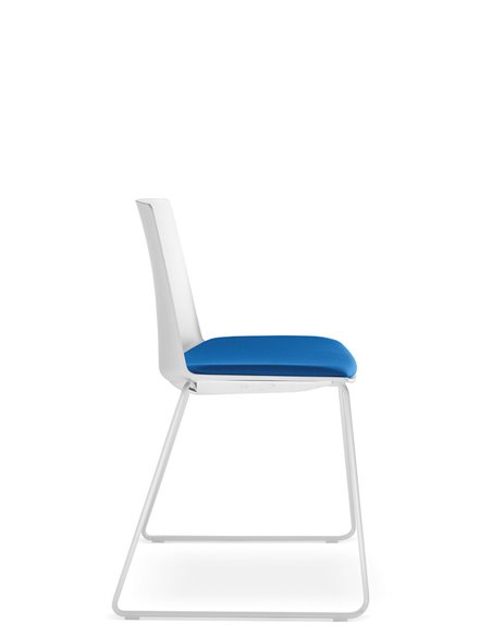 Кресло LD SEATING SKY FRESH 042-Q, для посетителей, на полозьях