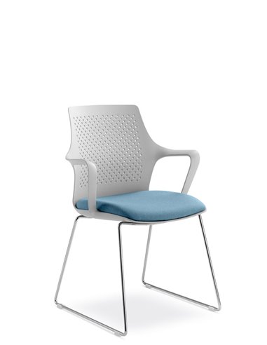 Кресло LD SEATING TARA 105-Q-N4 для посетителей, на полозьях