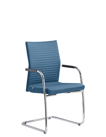 Кресло LD SEATING ELEMENT 440-Z-N4 для посетителей, на полозьях