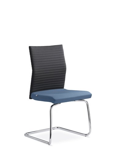 Крісло LD SEATING ELEMENT 441-Z-N4 для відвідувачів, на полозах