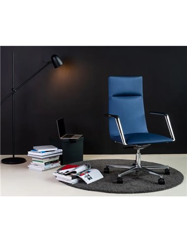 Кресло LD SEATING HARMONY MODERN 885 кожаное, со средней спинкой