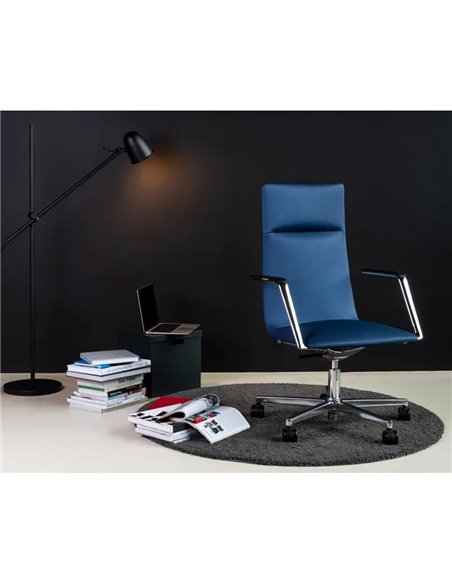 Кресло LD SEATING HARMONY MODERN 885 кожаное, со средней спинкой