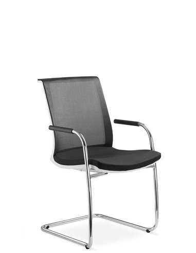 Кресло LD SEATING LYRA NET 213-Z-N4 для посетителей, на полозьях