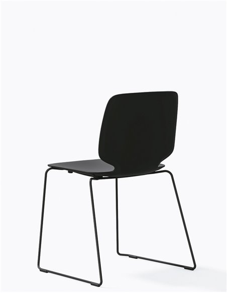 Стул PEDRALI BABILA 2740 BLACK на полозьях