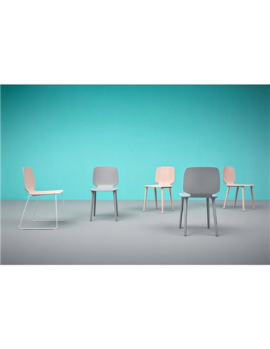 Стілець PEDRALI BABILA 2700-A для відвідувачів