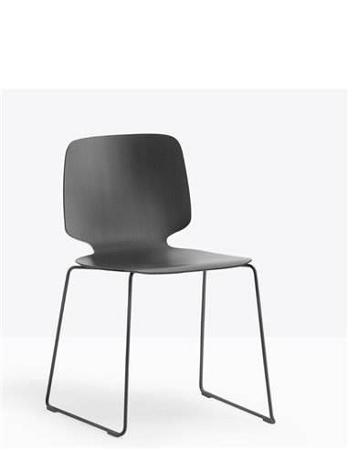 Стул PEDRALI BABILA 2720 BLACK на полозьях