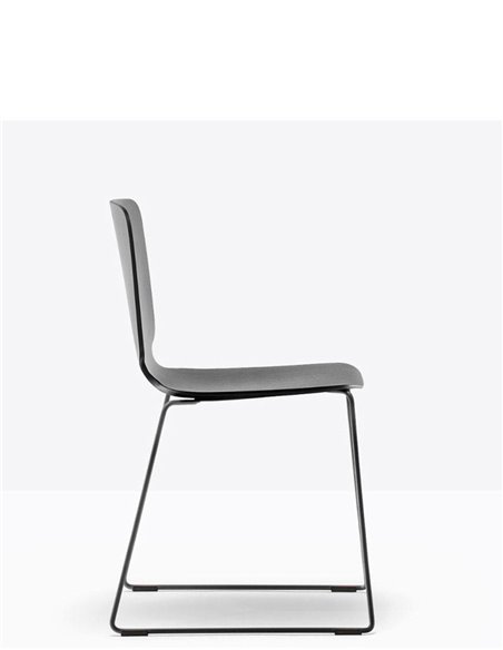 Стул PEDRALI BABILA 2720 BLACK на полозьях